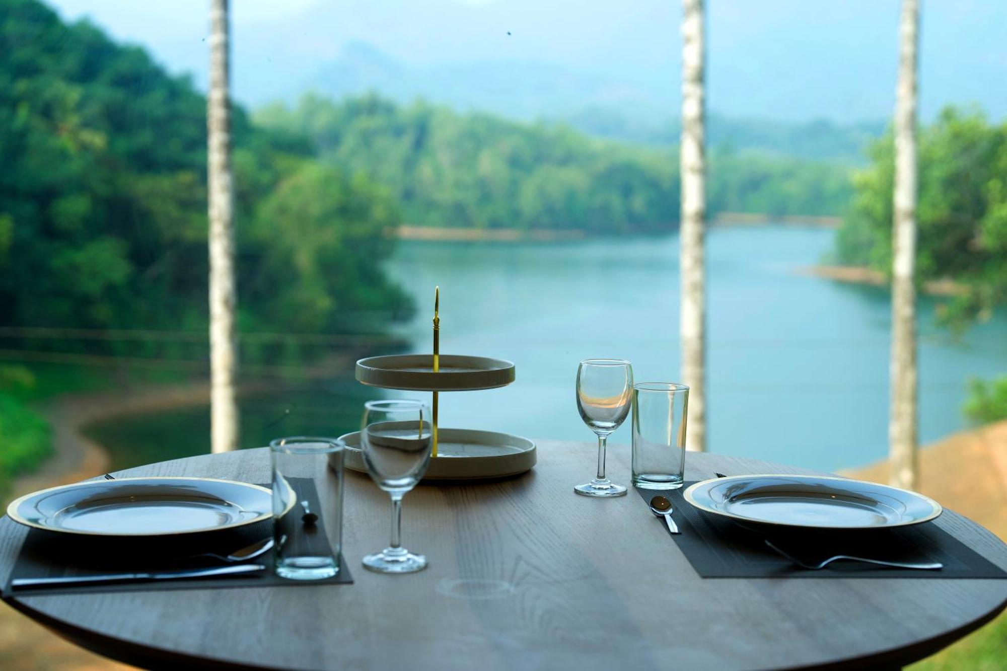 Serene Aqua Hills Kozhikode Hotel Mennanyam Eksteriør billede
