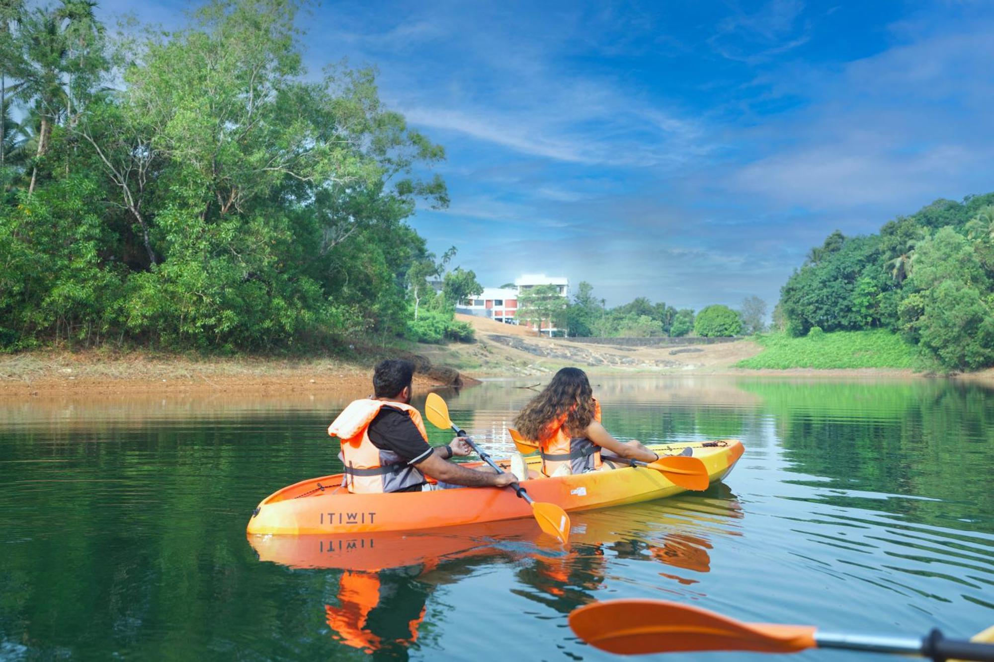 Serene Aqua Hills Kozhikode Hotel Mennanyam Eksteriør billede